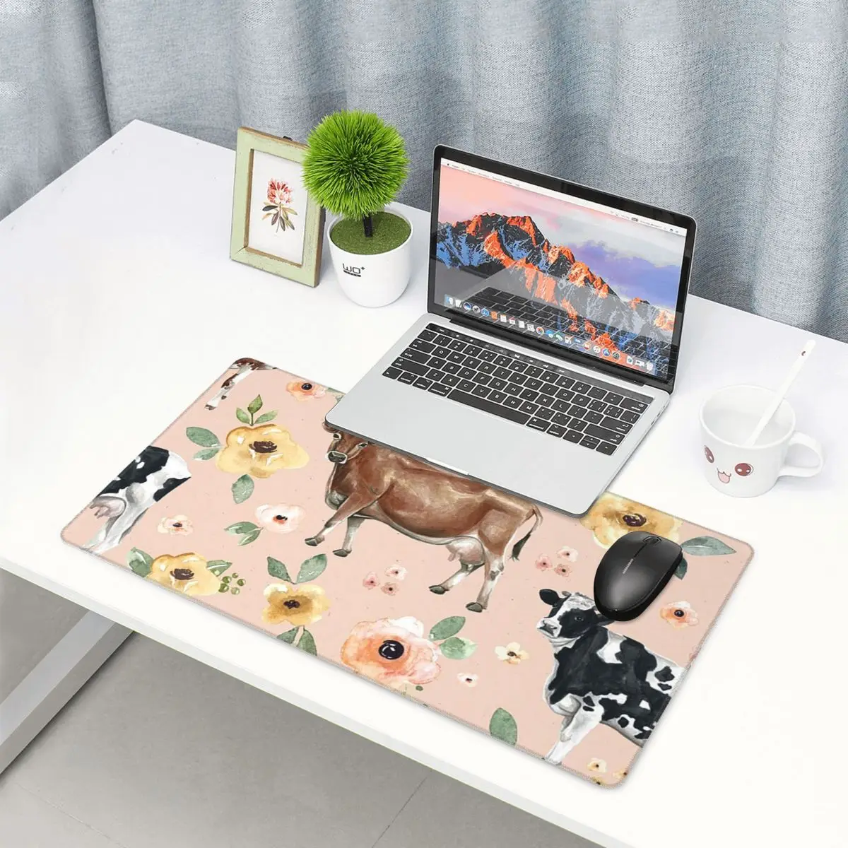 Large Mouse Pad Cow Floral On  - Yellow Laptop Accessories recensie en prijs